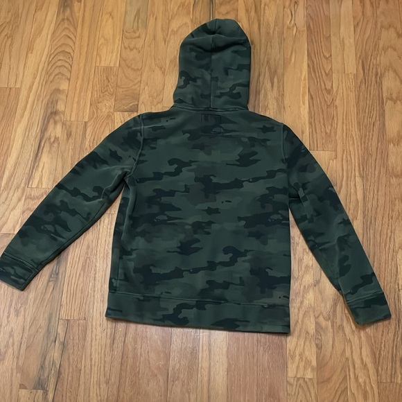 Hollister Men’s Size Medium Green Camo Logo Full Zipper 2 Front Pockets - Picture 2 of 12